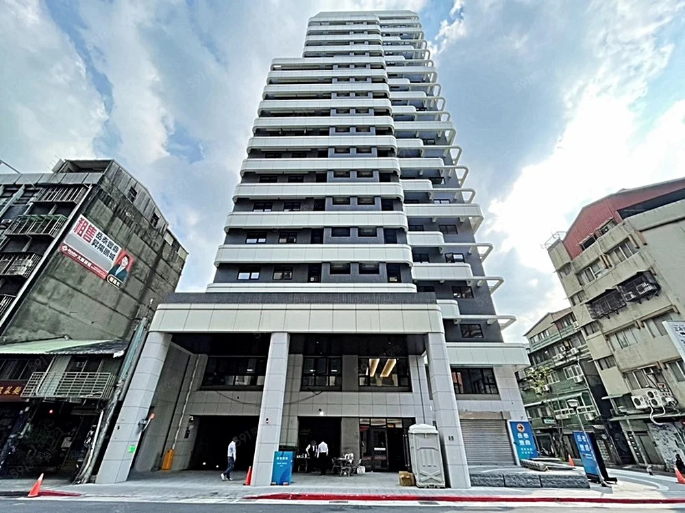 岳泰豐鼎 無敵河景樓中樓 西門捷運站 - 12