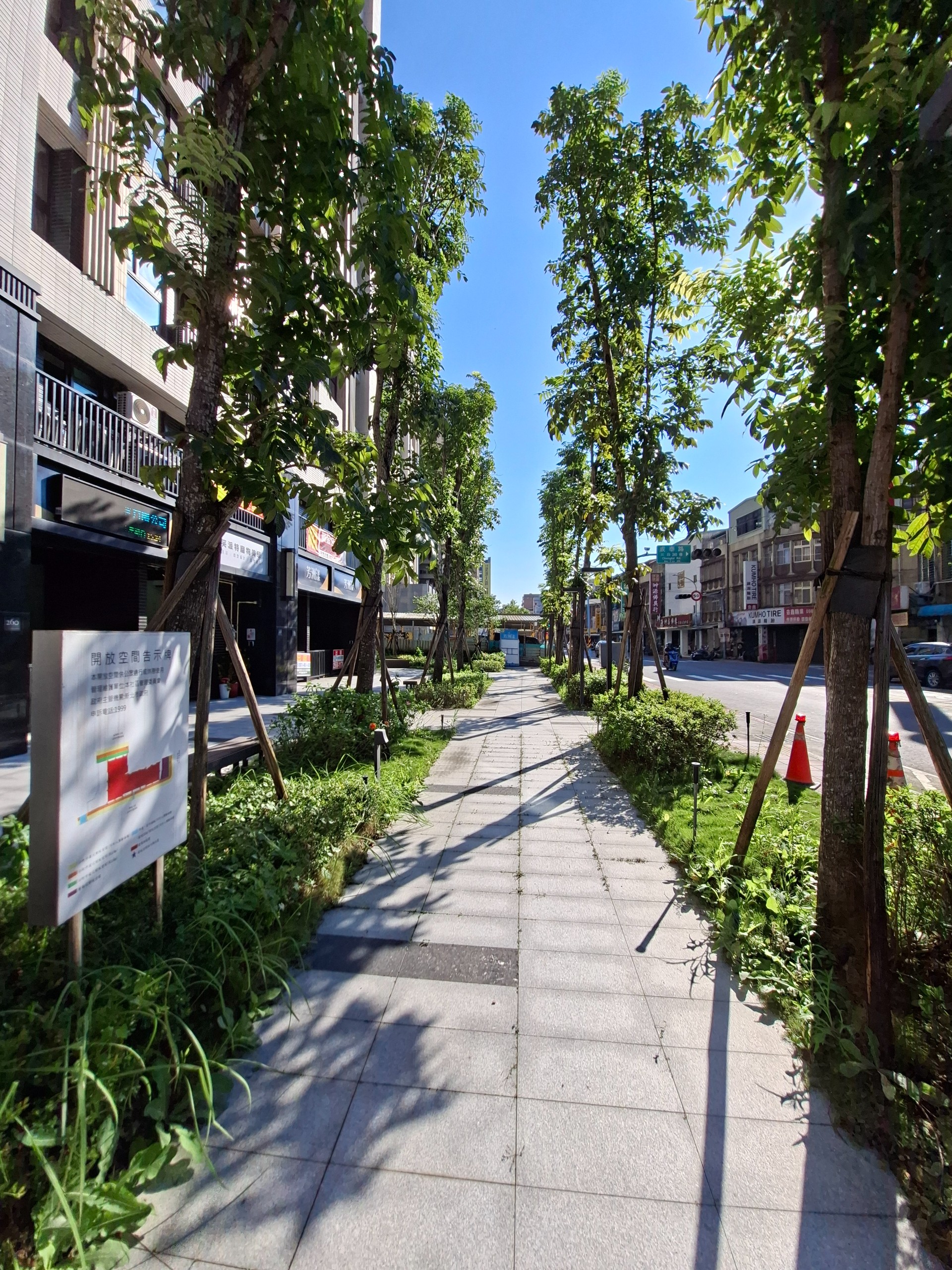 五股區成泰路 優質黃金店面1+2樓挑高 租金含車位 - 15