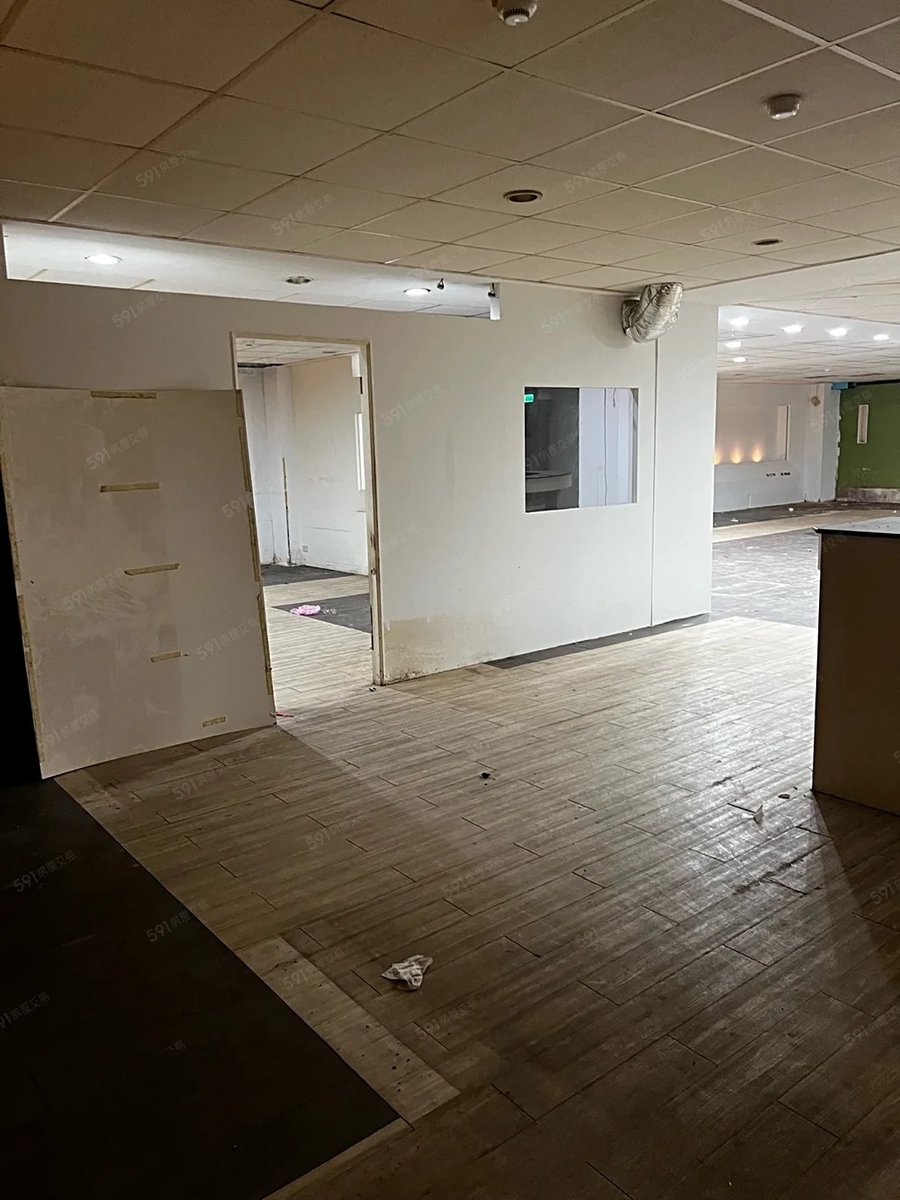 中正紀念堂捷運站 黃金熱鬧地段寧波西街B1