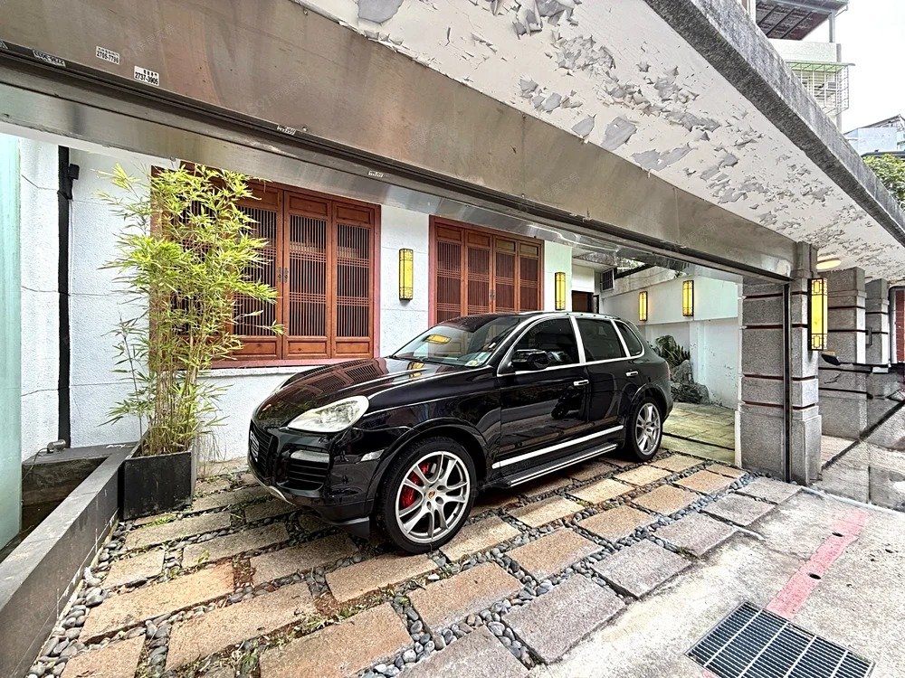 科技大樓捷運500M|一樓可商辦可自住|前車庫庭院|後大陽台