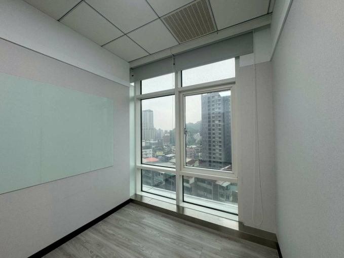 松山新店線＋環狀線交會站（雙捷運) 商務辦公室