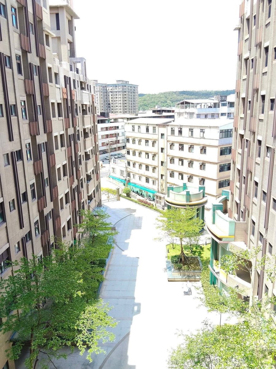 淡江大學 大富翁 D248房  兩張單人床/浴室在外有對外窗/八月一日起租/可雙租補