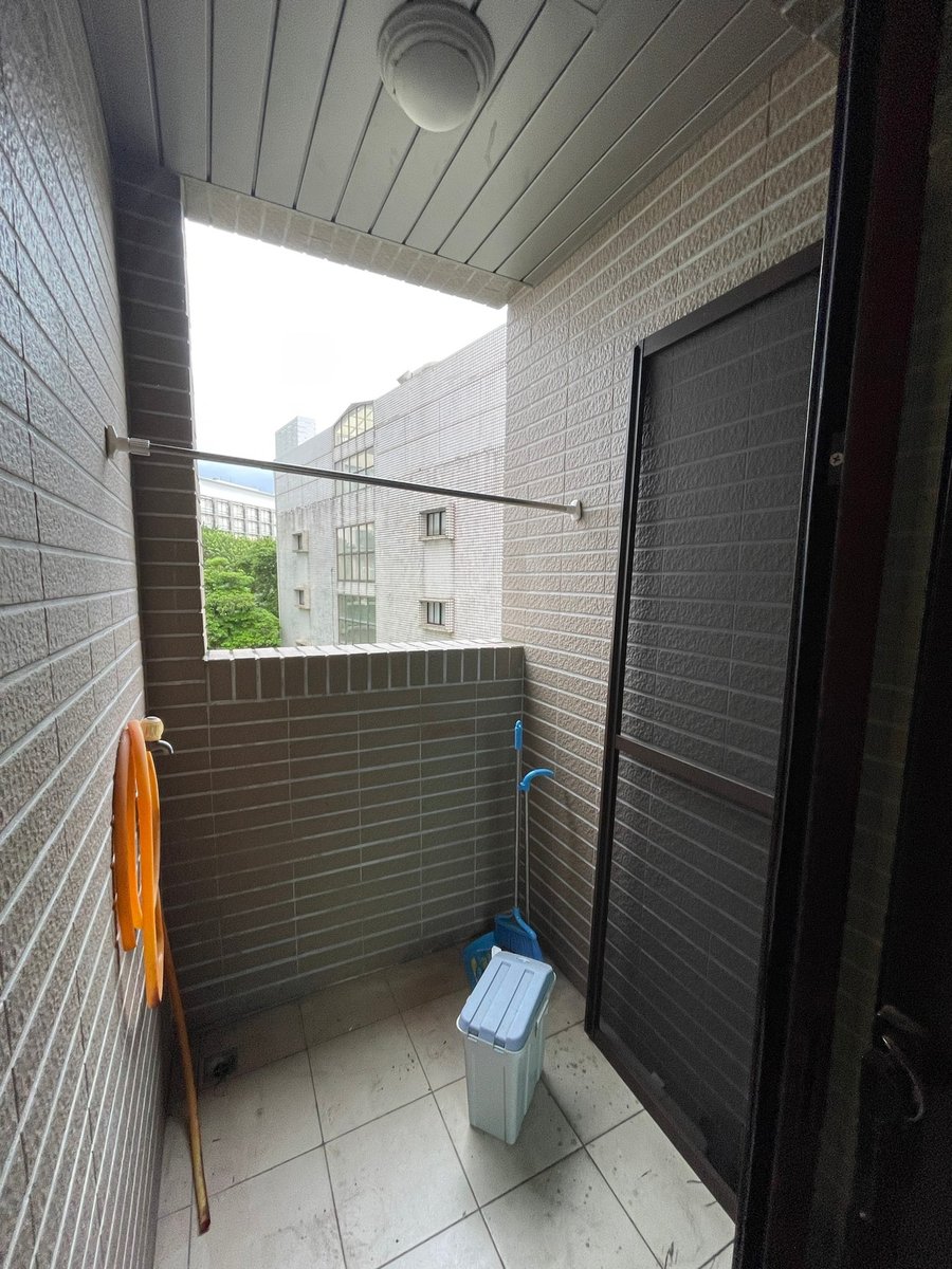 淡江大學 大富翁 B625 雙人床/浴室在內/7月1日起租/可雙租補/有陽台(可自購洗衣機)
